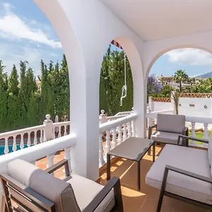 Alegria Big Terrace, Private Pool & Parking Villa