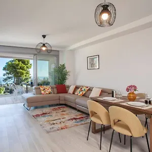 Modern New In The Heart Of Pueblo Apartment